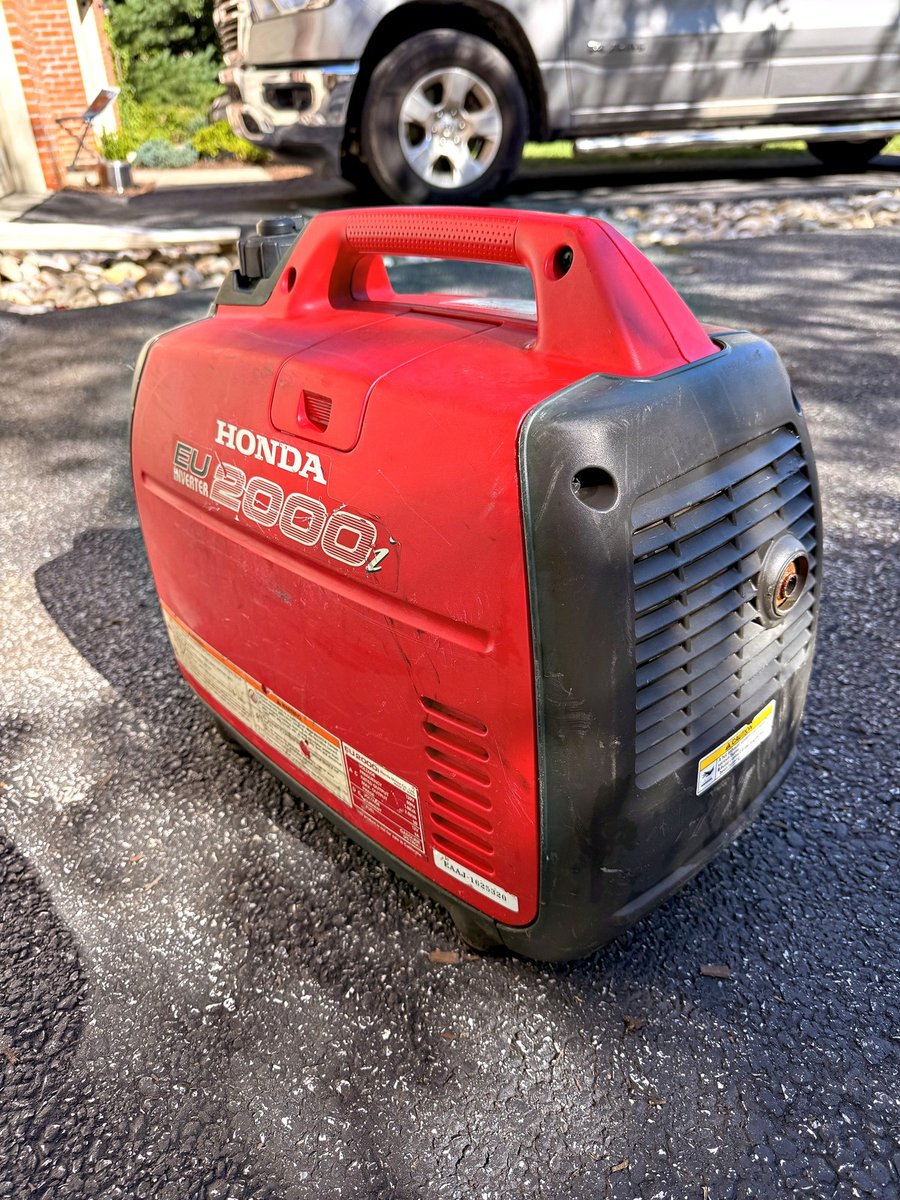 Honda EU2000i inverter generator